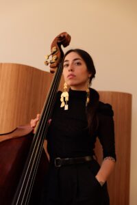 Mali Obomsawin with her cello